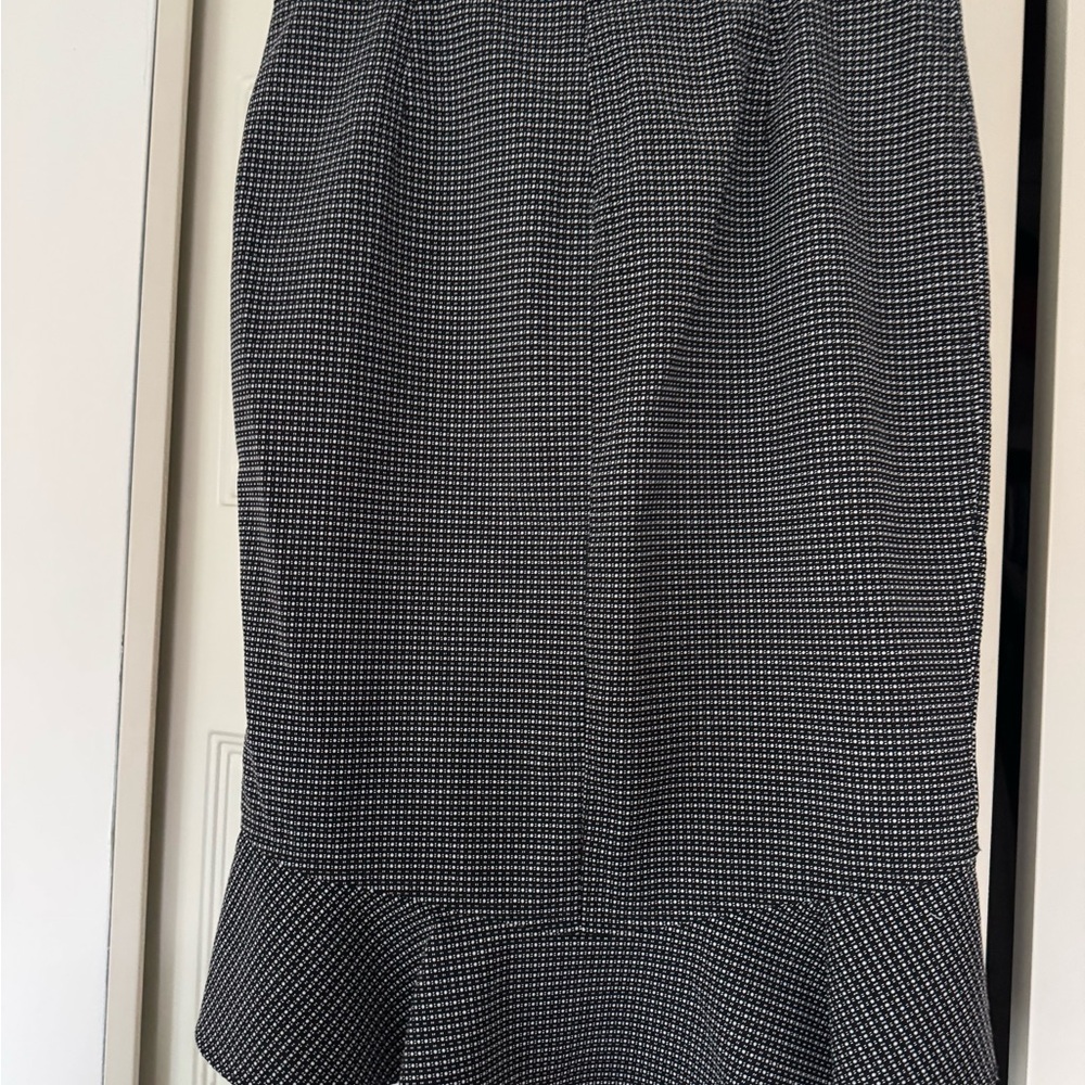 Max Studio Black and White Pencil Skirt